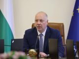 Желязков се оплака, че Радев блокира кабинета за посланиците и сигурността