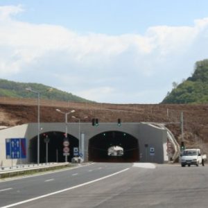 Ограничават движението утре в тунел „Кочериново“ към Благоевград