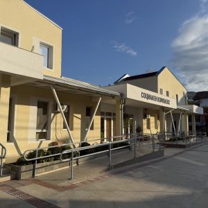 Петрич с нов „зелен“ проект – фотоволтаици и електромобил за социалните услуги