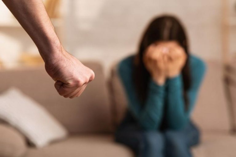 43-годишен мъж от Банско пред съда за системно нарушаване на заповеди за защита